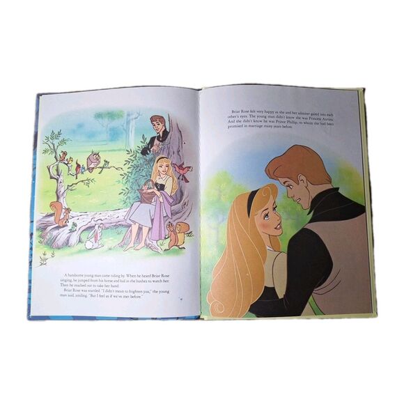 Walt Disney Sleeping Beauty Big Golden Book Hardcover - Classic Vintage Children - Picture 5 of 6